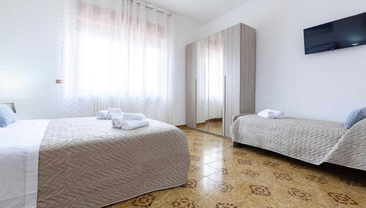 Lupomonaco Rooms Veglie Exterior foto
